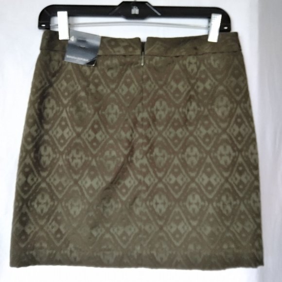 NWT BANANA REPUBLIC LINED SKIRT SZ 4 - Picture 2 of 5
